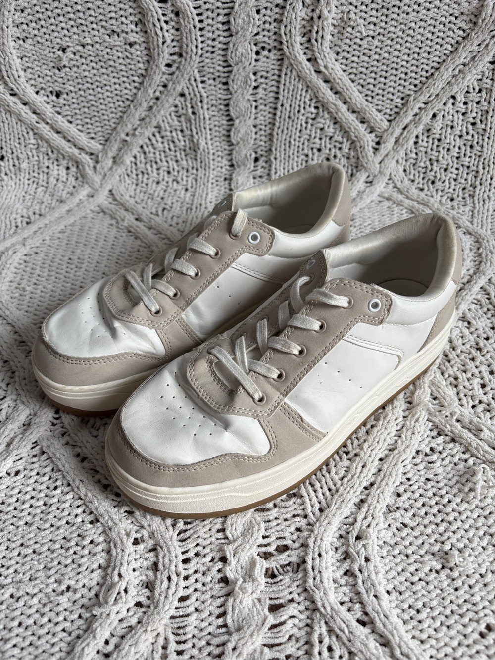 AEO Casual Platform Sneakers in White and Beige